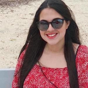 Meet your Posher, Alejandra